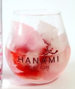 Hanami Gin met kersenbloesem & aardbeien