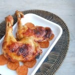 Kip in mango-srirachasaus en zoete aardappel uit de oven