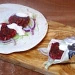 Bieten tofu falafel wrap (veganistisch)