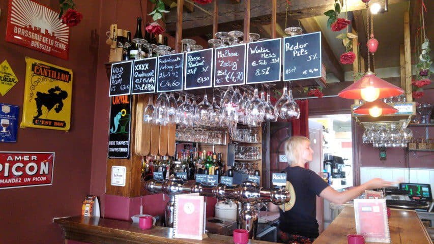 10x OngewoonLekkere plekjes in Brugge - Café Rose Red