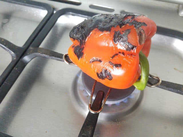 Kikkererwtenburger met gegrilde paprika