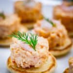 Canapé: Blini's met garnalentartaar
