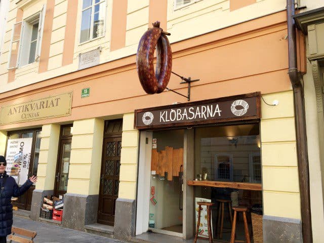 7 eet- en drinktips voor Ljubljana - Klobasarna