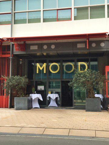 Restaurant Mood Rotterdam by Eveline Wu
