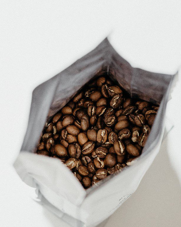 Thuis goedkoper koffie drinken? Zo doe je dat!