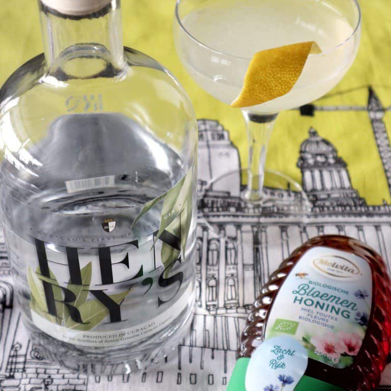 The Bee's Knees Gin Cocktail - Henry's Gin