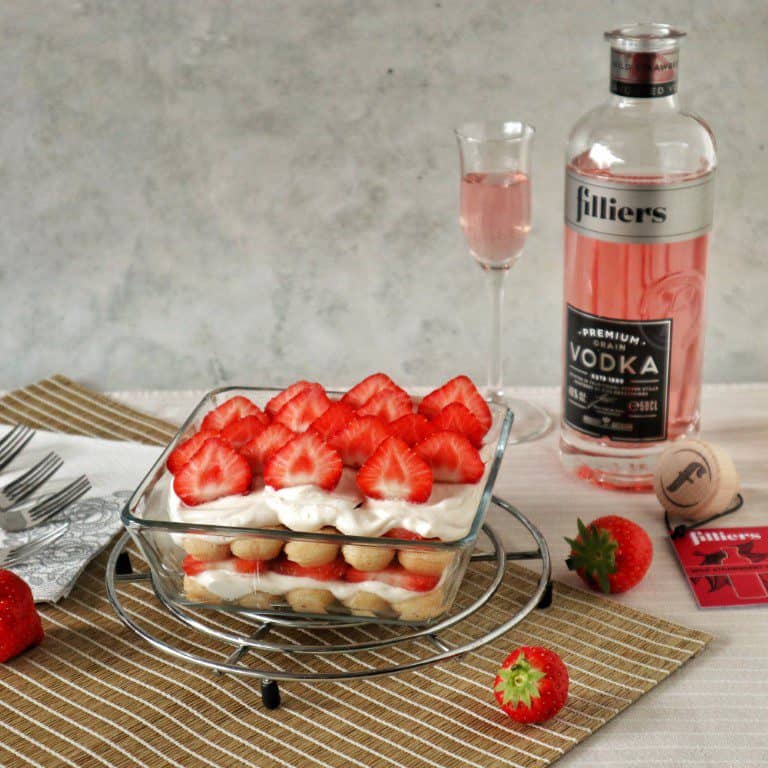 Aardbeien tiramisu met Filliers Wild Strawberry Vodka